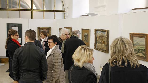 Vernisáž výstavy děl Františka Maxe v jičínské galerii.