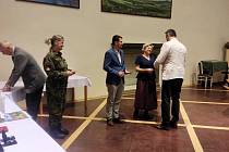 Poděkování a respekt. Dárci krve převzali ocenění při slavnostním setkání v Jičíně