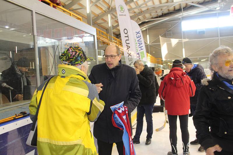 Osmých zimních sportovních her seniorů v Nové Pace se zúčastnil rekordní počet účastníků, z celého kraje se jich sjelo do Ski areálu Máchovka 233.