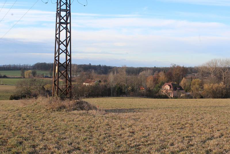 Za valdickou věznicí začaly zemní práce na stavbě obchvatu Jičína v délce 3,5 kilometru.