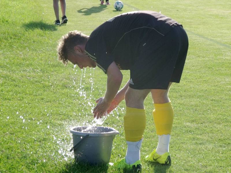 Krajský přebor ve fotbale: TJ Jiskra Hořice - SK Sobotka.