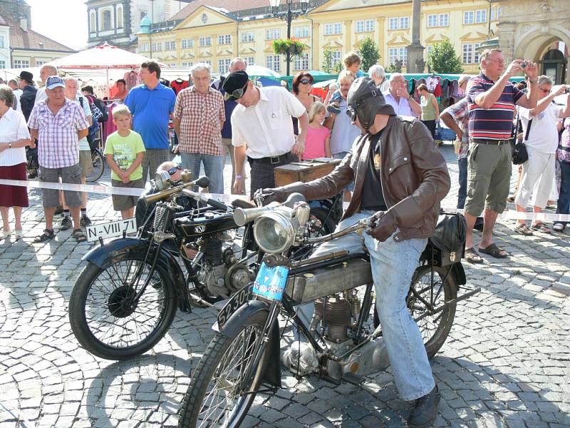 Loukotě a řemeny Jičín 2012.