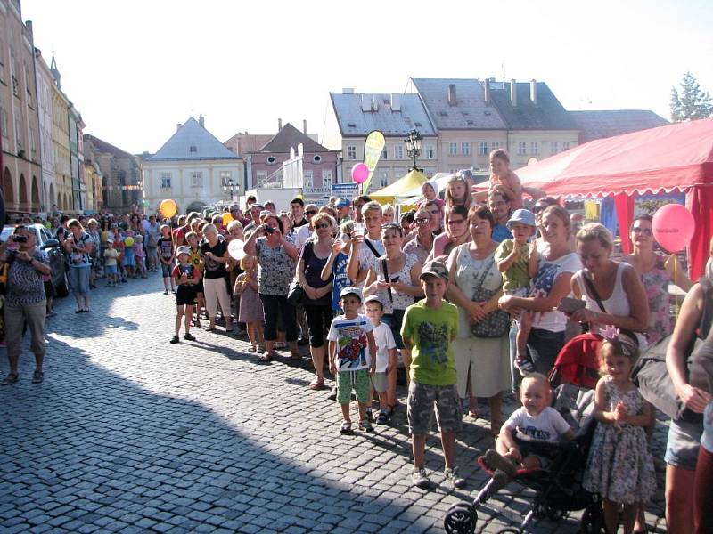 Ze zahájení jičínského pohádkového festivalu.