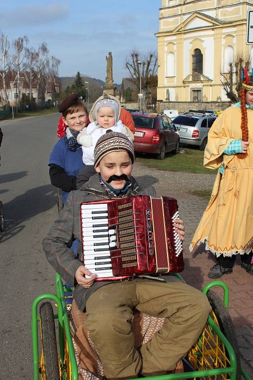 Masopustní oslavy v Ostružně.