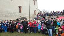 Otevírání hradu Pecka s Kryštofem Harantem a jeho družinou.