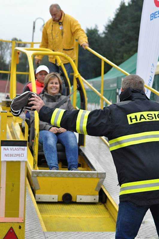 Na vrchu Gothardu se při příležitosti 120. výročí sboru dobrovolných hasičů v Hořicích a 25. výročí profesionální požární ochrany v Hořicích konal Den Integrovaného záchranného systému.