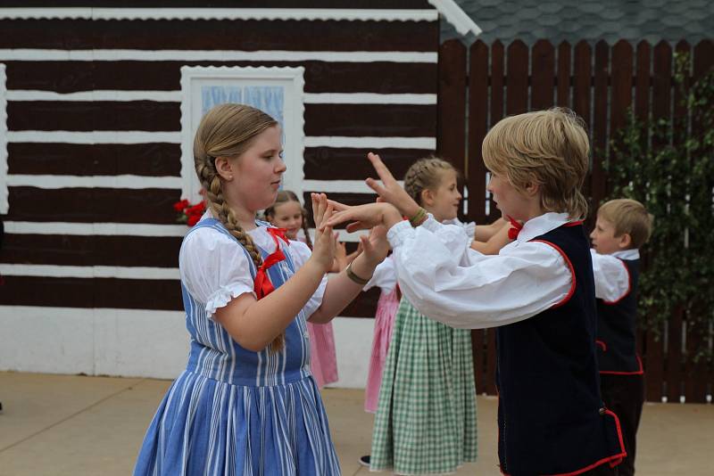 Mezinárodní folklorní festiválek v Hořičkách.