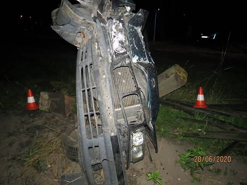 BMW ujíždělo policistům, řidič byl zdrogovaný.