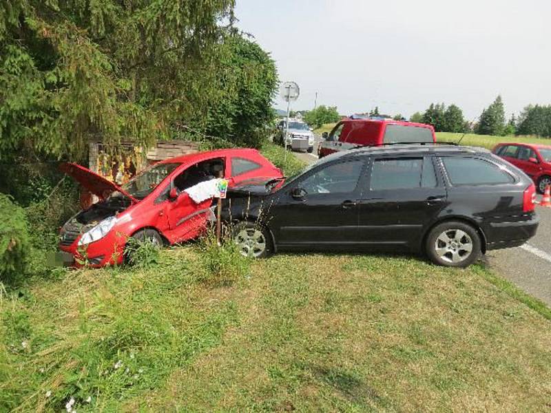 Celková škoda je předběžně stanovena na částku 230 tisíc korun.