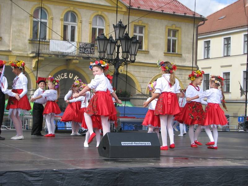 Polský folklorní soubor Malá Swidnica.