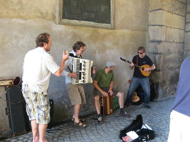 Harmonium v centru Jičína.