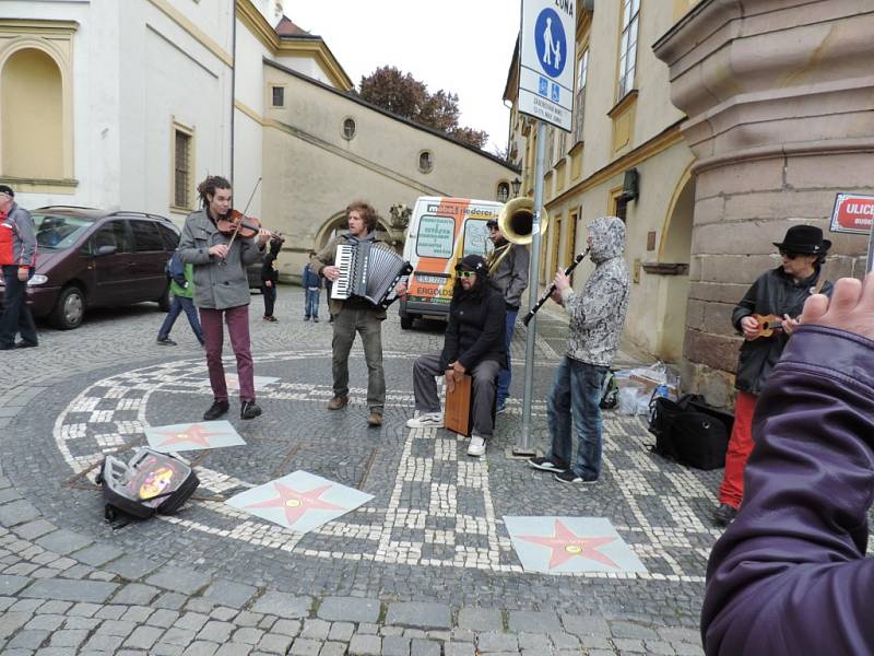 Buskeři Circus Problem.