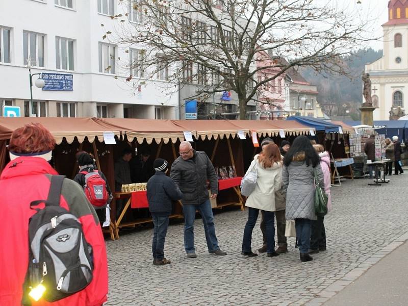 Advent na náměstí v Nové Pace.