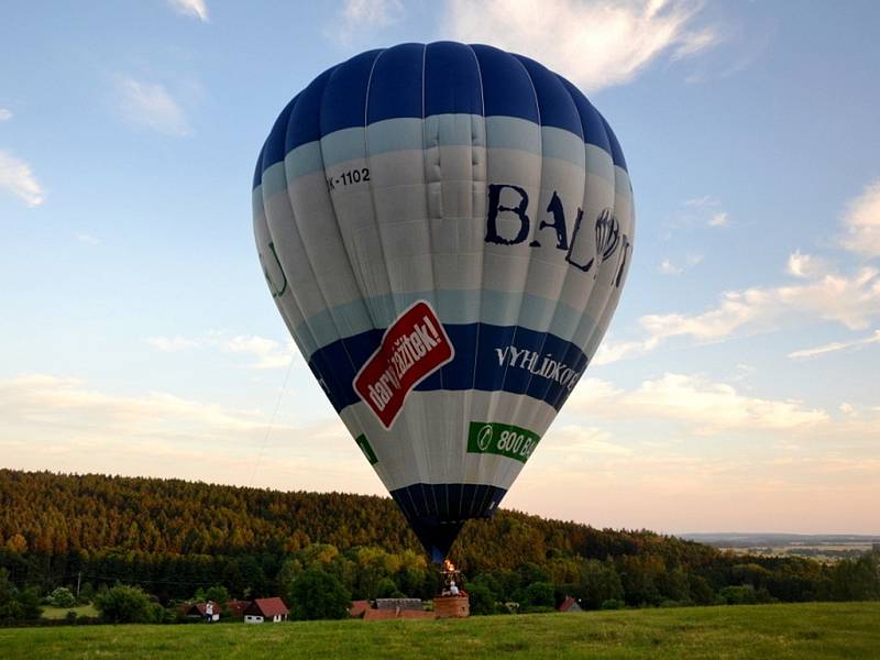 Balon přistál na Krchově.