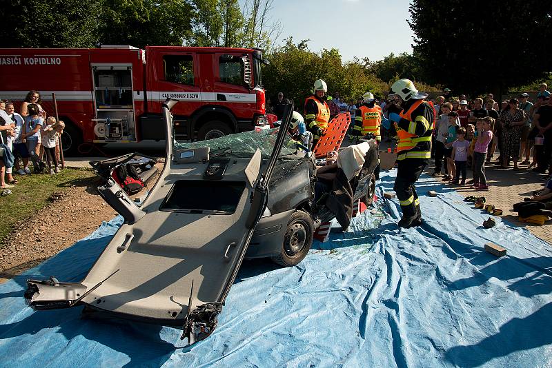 Na oslavách 140. výročí založení SDH Kopidlno se hasiči předvedli v plné parádě