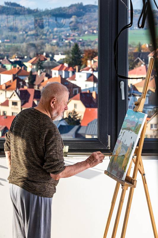 Zahraniční malíři v hotelu reStart v Jičíně.