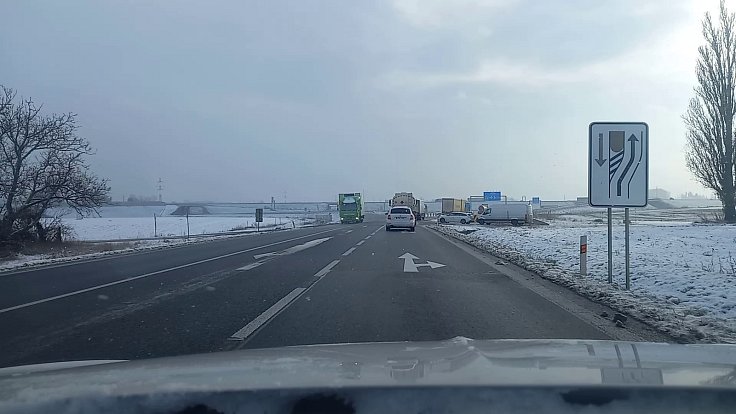 Jakmile napadl první sníh, na trasu jsme vyrazili, abychom změřili cestu mezi Úlibicemi a místem, kde se bude dálnice D35 napojovat u Plotiště na D11.