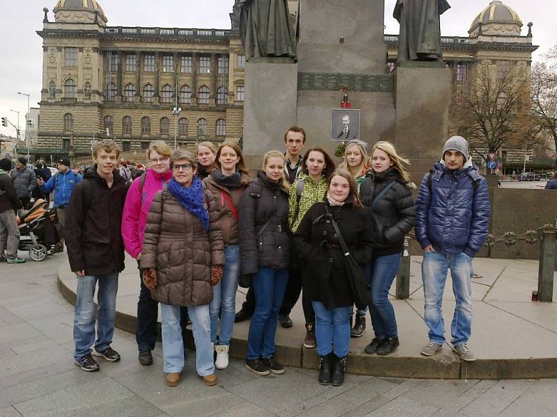 Hořičtí studenti uctili památku Václava Havla.