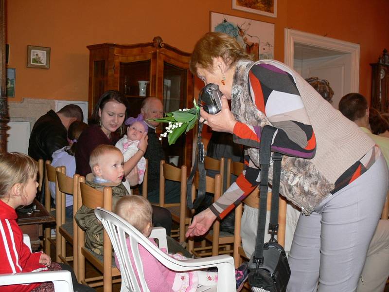 Z koncertu sboru Vodopád v sobčickém zámečku.