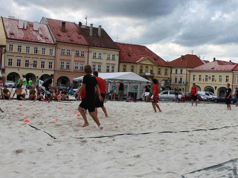 Mistrovství ČR ve tchoukballu v Jičíně.