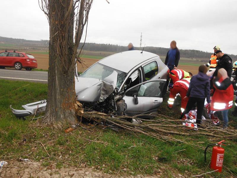 Dopravní nehoda u Ostroměře.