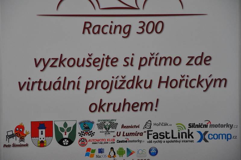 Jednotlivé výstavní místnosti jsou zaměřeny tematicky na určité období historie hořických motocyklových závodů od 20. let minulého století až po současné závodní ročníky. Jedna z výstavních místností je věnovaná památce československého reprezentanta Gust