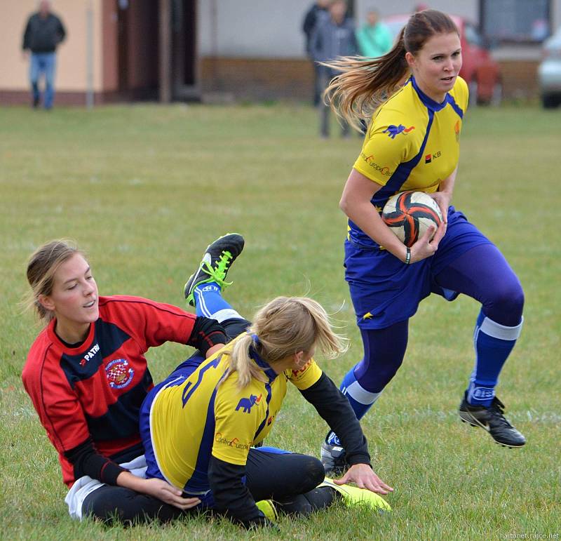 Utkání ME ČR - Ukrajina v rugby ve Vrchlabí.