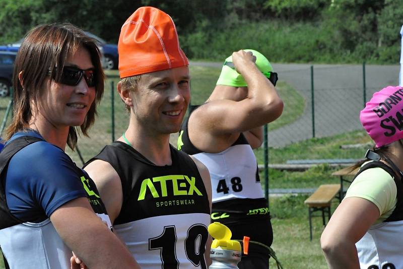 Sportovní zážitky na prvním závodě Czech Swimrun Tour