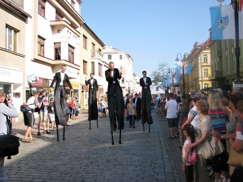 Ze zahájení jičínského pohádkového festivalu.