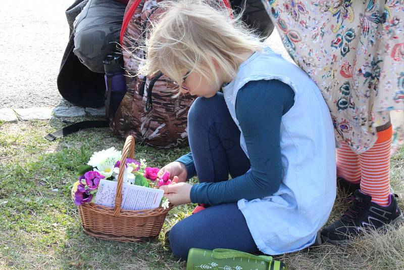 Přestože byl letošní ročník kvůli opatrnosti lehce osekán, podle organizátorů vyrazilo na dálkový pochod Českým rájem osm tisíc platících účastníků. Podle odhadů byl ale celkový počet lidí na trasách téměř dvakrát takový.