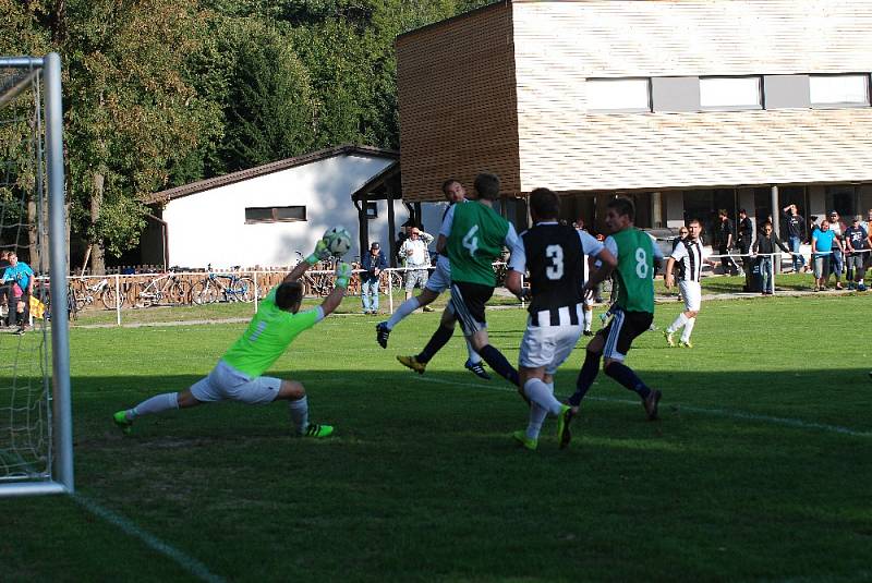 Krajský fotbal Lázně Bělohrad - Jičín.