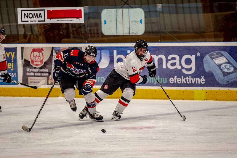 HC Jičín - HC Turnov 1931 4:2 (2:0, 1:2, 1:0).