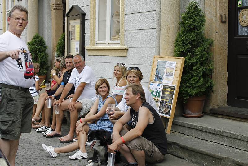 Triangl folk fest zahájil letošní ročník Železnického hudebního léta.