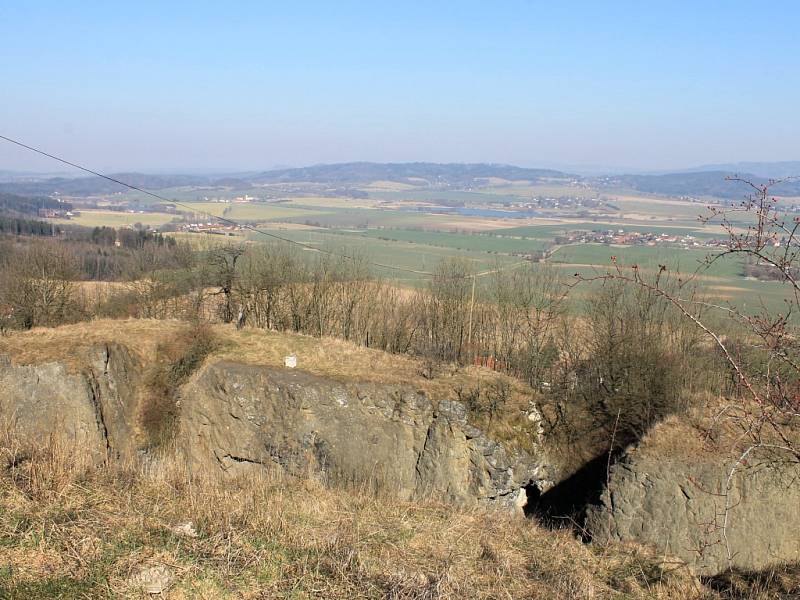 Na vrch Veliš je obtížný přístup, avšak krásná vyhlídka.