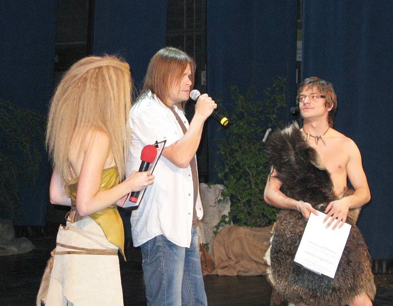 Z finále soutěže Dívka roku 2008.