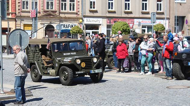 Hořice si každý rok  připomínají výročí průjezdu konvoje americké 23. průzkumné squadrony 16. obrněné divize 3. armády USA generála George Pattona. Dne 8. května 1945 vyhnala německé vojsko z Lázni Velichovek.