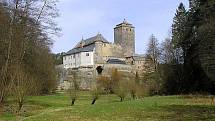 Romantických míst je v Českém ráji hodně. Jedním z nich je údolí Plakánek, v sousedství hradu Kost, chráněná přírodní rezervace od r. 1990.