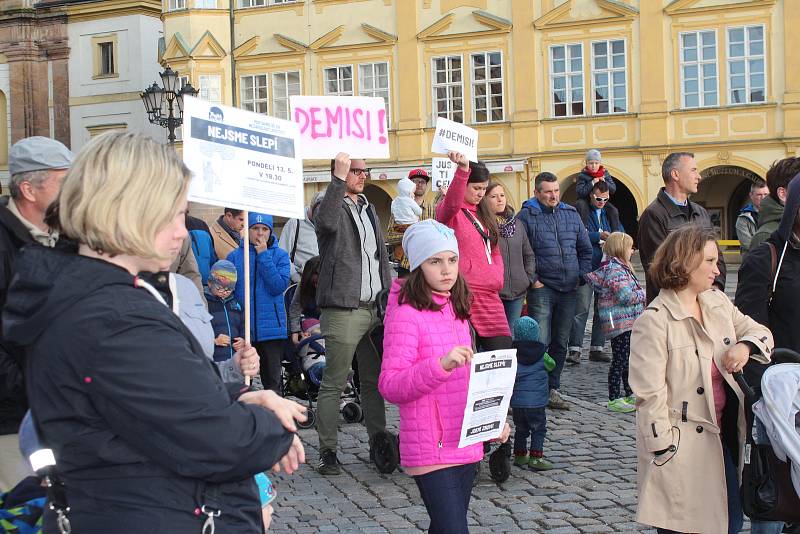 Demonstranti požadovali demisi Benešové a odchod Babiše.