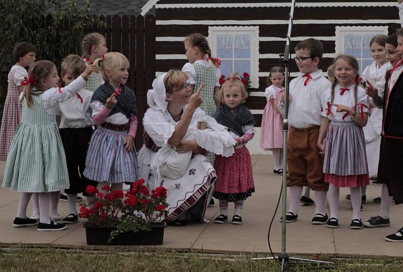 Mezinárodní folklorní festiválek v Hořičkách.