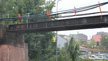 Odstranění novopackého mostu kvůli opravě.