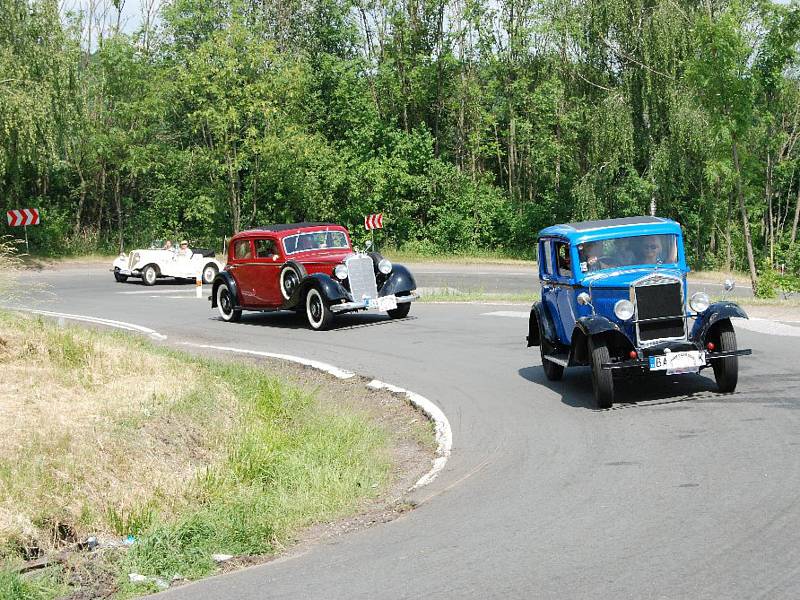 Na letošním ročníku se prezentovalo 70 veteránů, z toho devět motocyklů.