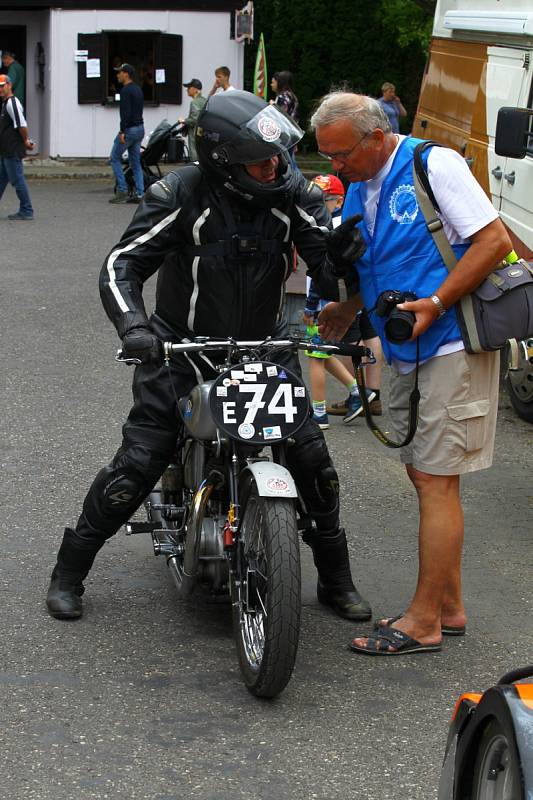 Motocyklové závody se v Jičíně konaly již po sedmdesáté.