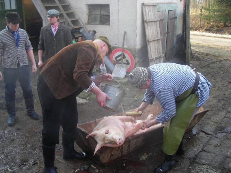 Ze zabijačky jako z kreseb Josefa Lady.