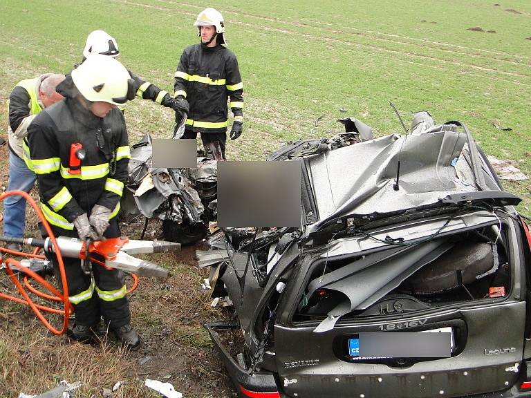 Střet renaultu s cisternou u Urbanic.