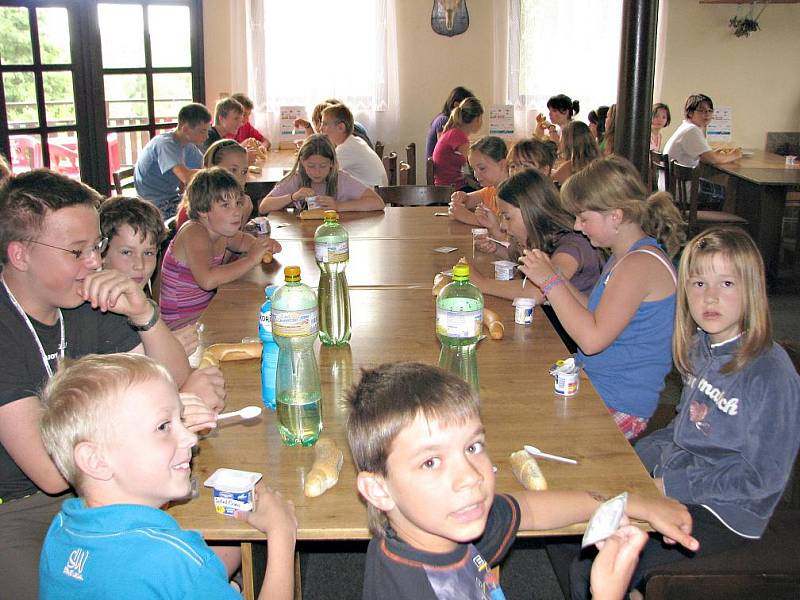 Děti cukrovkáři se na čtrnáctidenním táboře zdokonalily v péči o sebe, především si zvýšily sebevědomí.