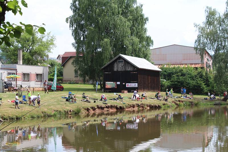 Rybářské závody pro děti i dospělé na rybníku Zaďák.