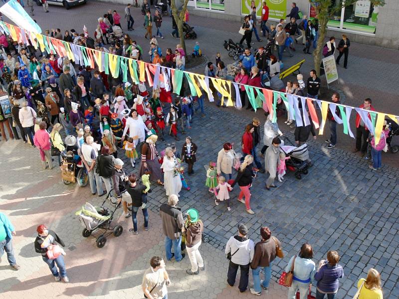 Zahajovací průvod festivalu Jičín - město pohádky.