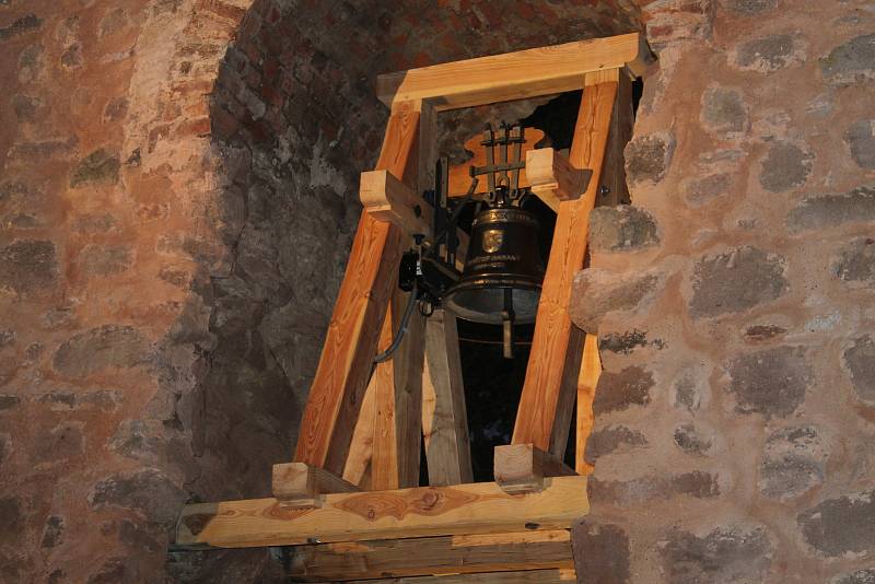 Zvon pro Kryštofa Haranta byl slavnostně odhalen v pátek 17. září.