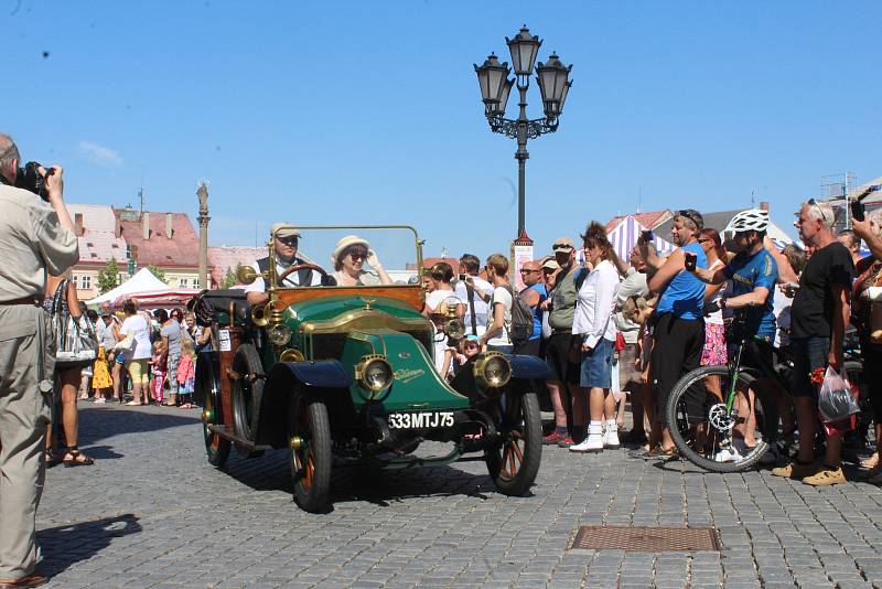 Loukotě a řemeny v Jičíně zakončí dnešní vyjížďka do Sobotky.