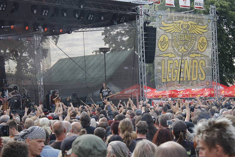 Hořický festival The Legends Rockfest přilákal do kempu Pod Věží přes čtyři tisíce účastníků.